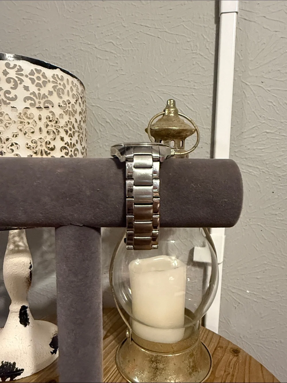 Bulova watch showcasing
